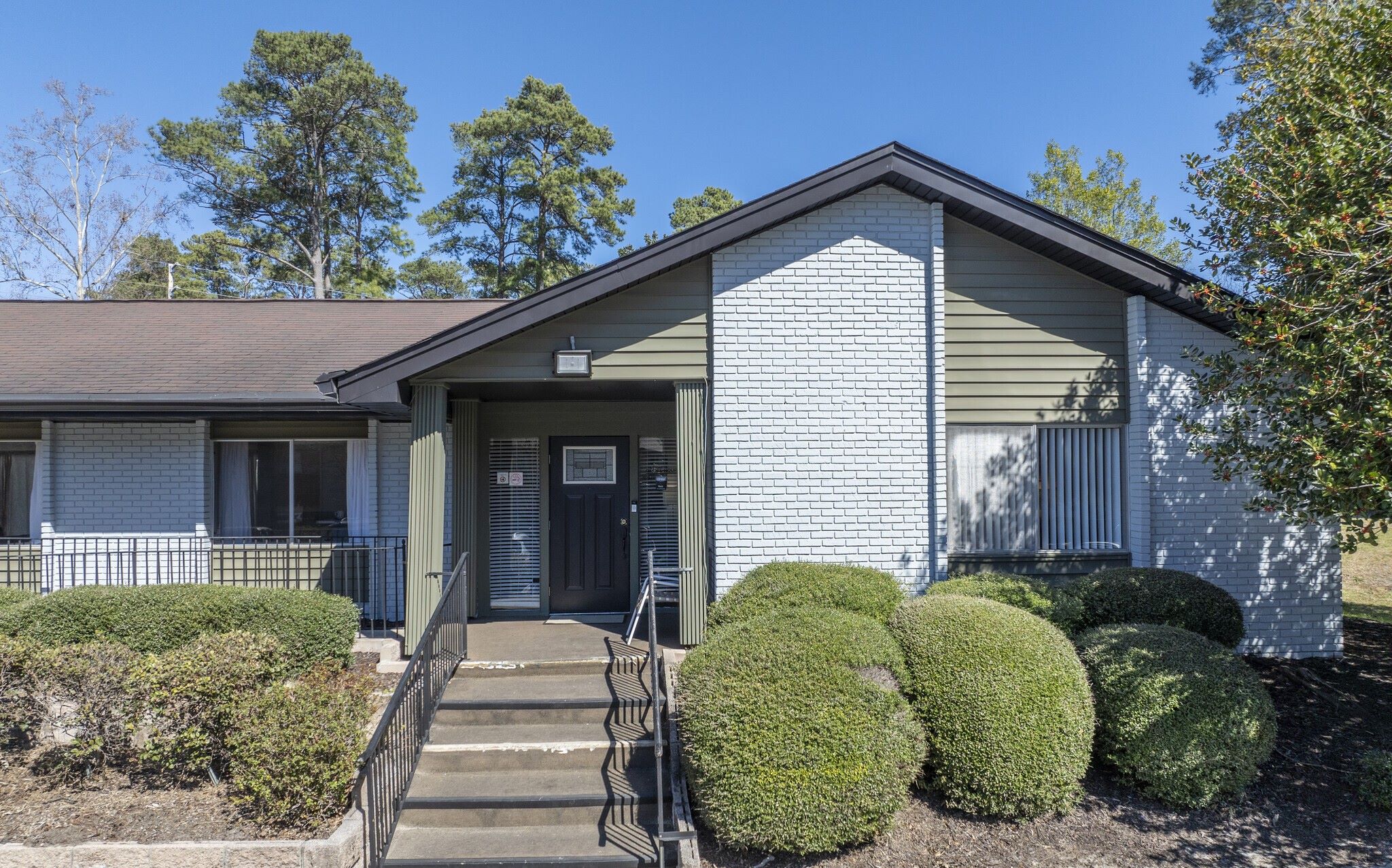 Tanglewood Apartments Located in Columbia, South Carolina our charming apartment community